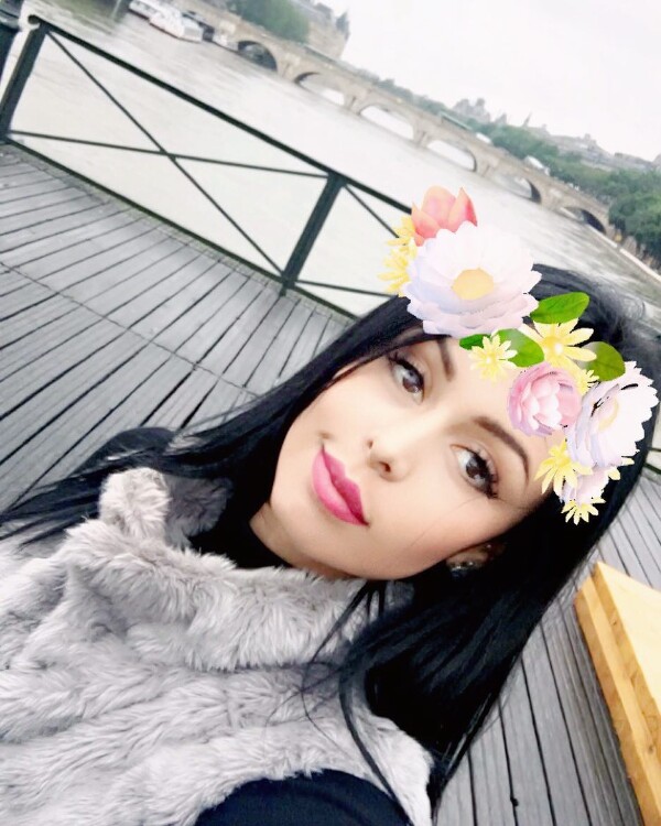 Claudia Maria  bride dating reviews