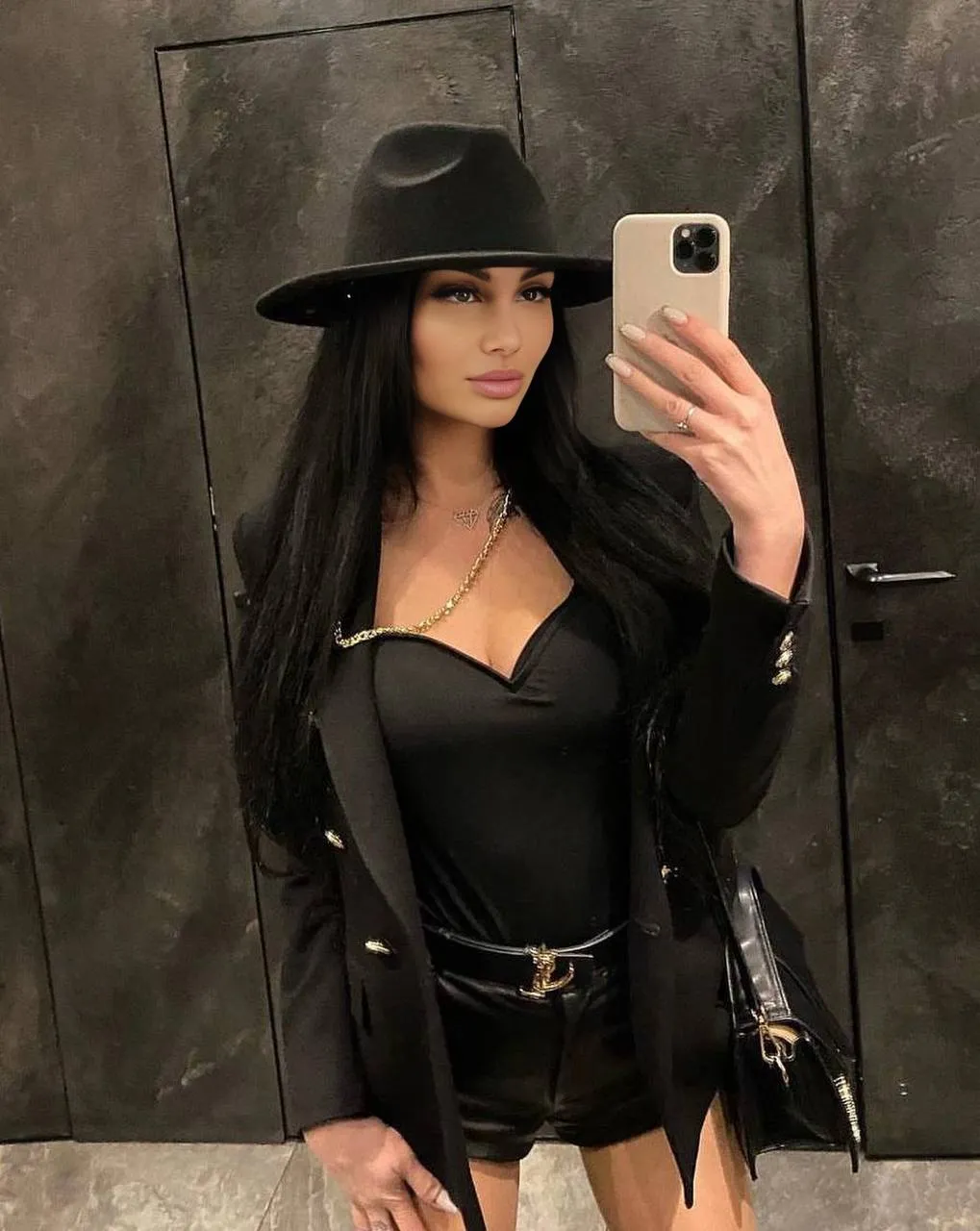 Veronica brides bay dating