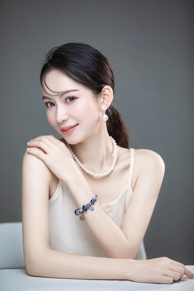 Deng Fei Jun international dating reality show